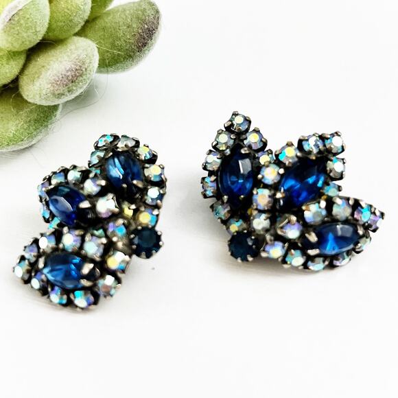 Vintage Glass Pronged Aurora Borealis Glam Runway Cluster Clip Earrings - Picture 1 of 6